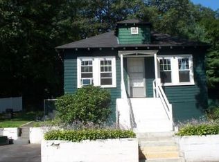 21 Longwood Rd, Reading, MA 01867