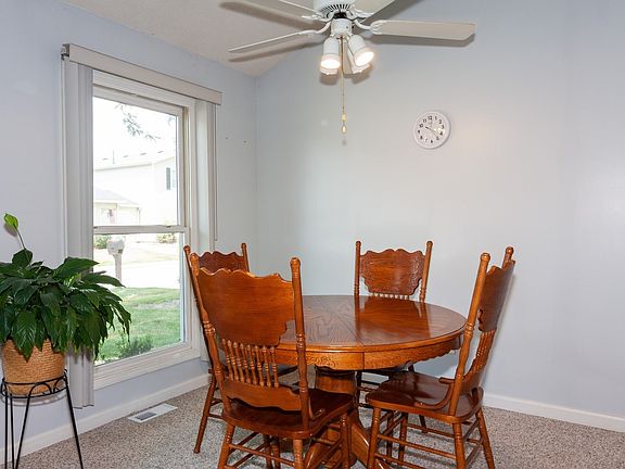 4th image of 2135 Pepperwood Ln