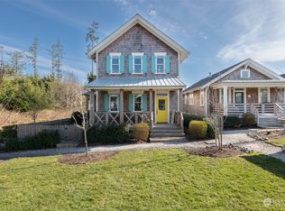 35 Lavender Ln, Pacific Beach, WA