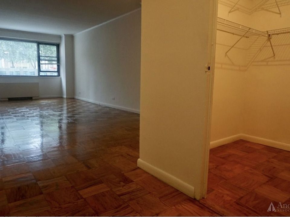 1st image of 300 W 55th St APT 14L