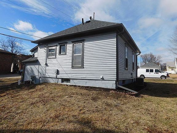 4th image of 221 South St