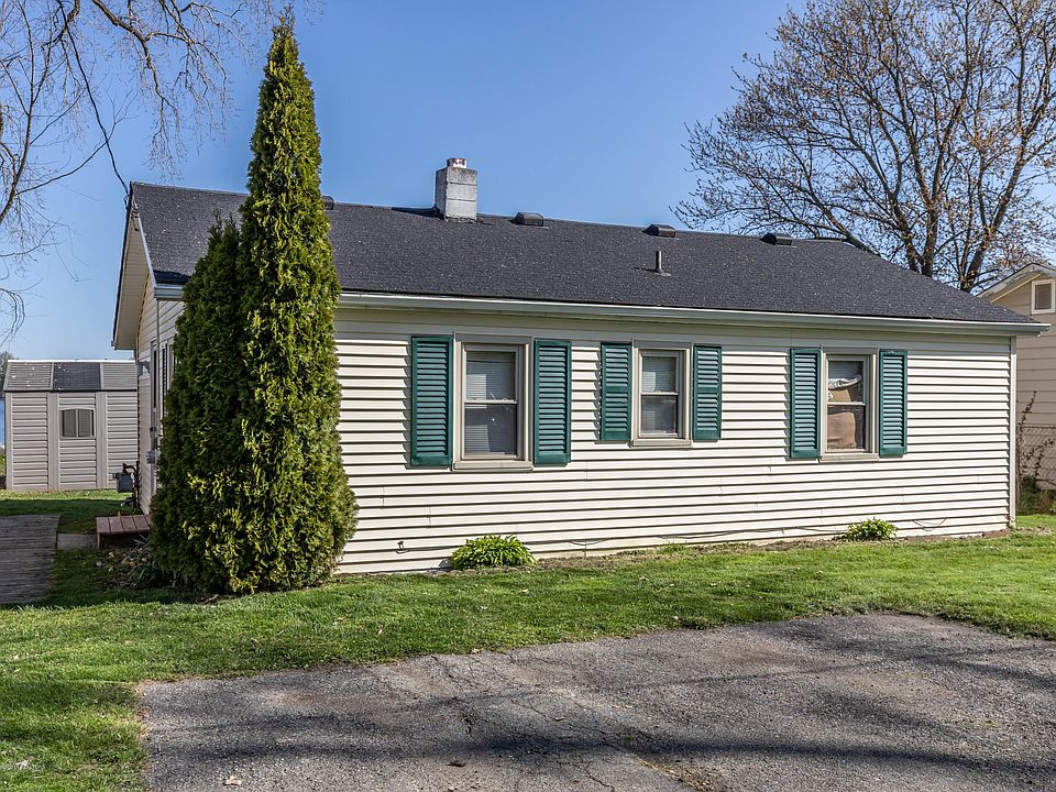 1st image of 6017 Twin Oaks Dr