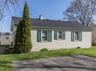 6017 Twin Oaks Dr, Laingsburg, MI 48848