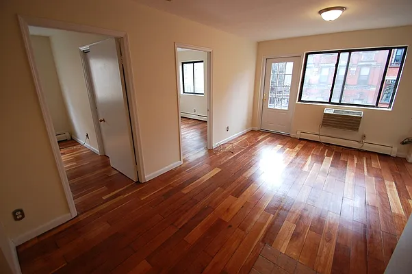 Rented by Bold New York | media 37