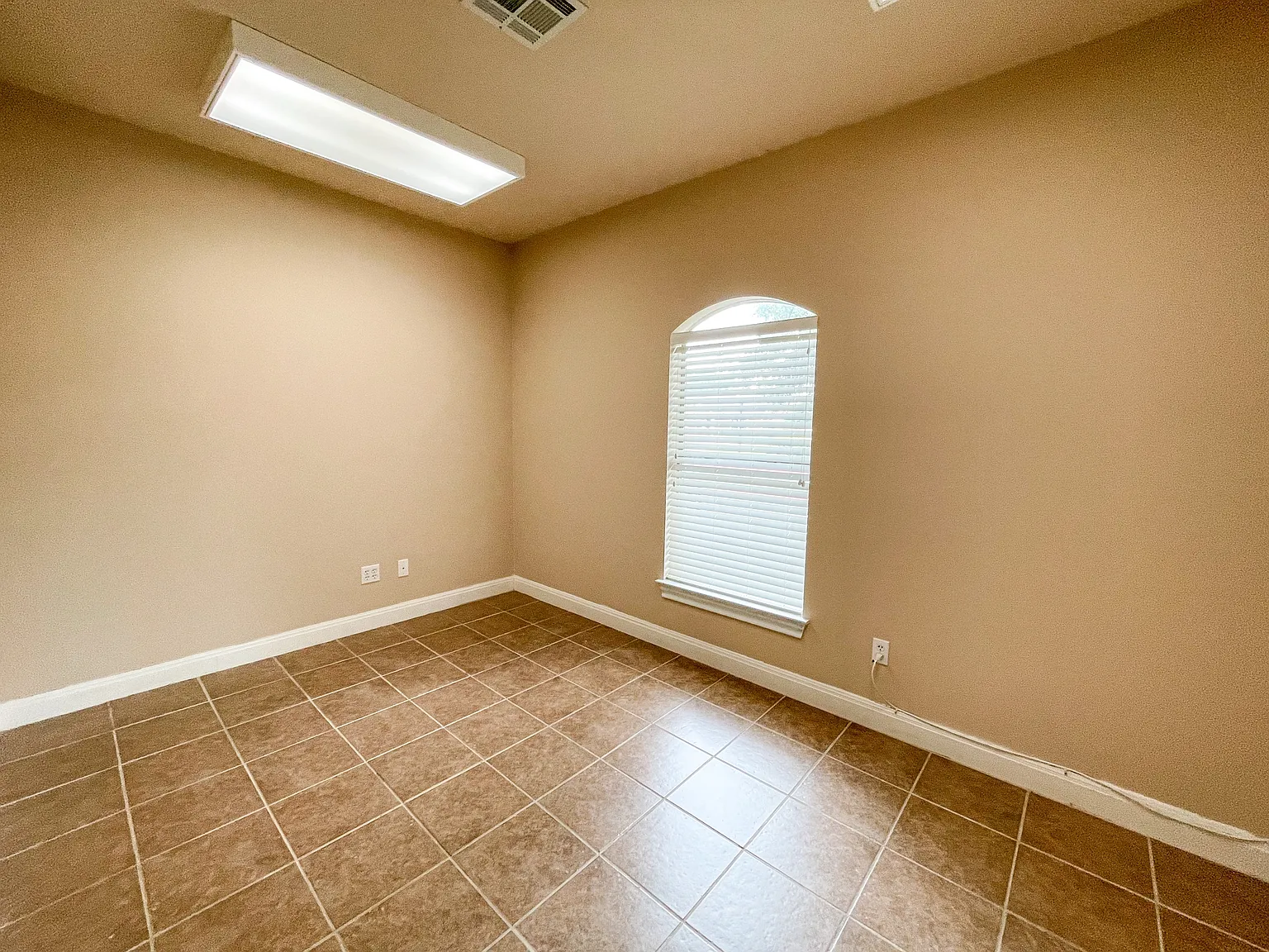 1619 East Common Street - 502 — Photo 3