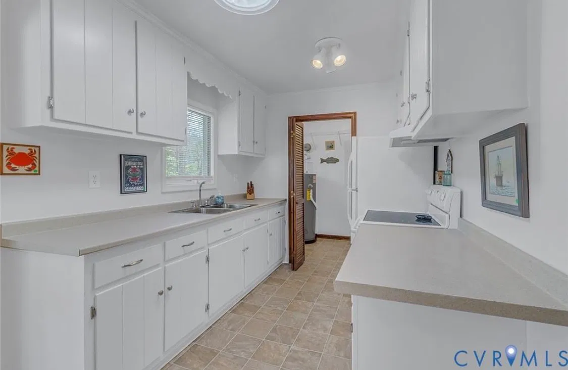 3 bed, 1305 sqft, $2,000 — Photo 4