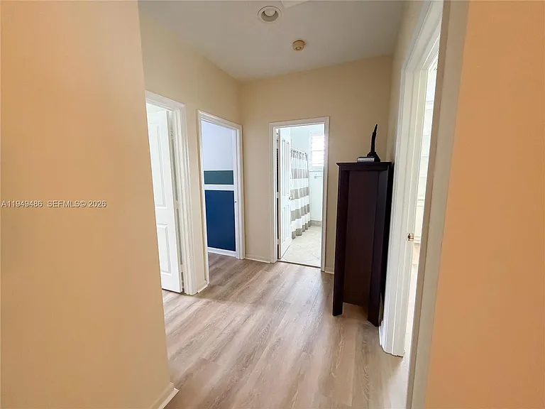 3279 Huntington — Photo 28