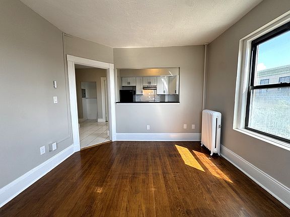 3rd image of 333 Broadway #23