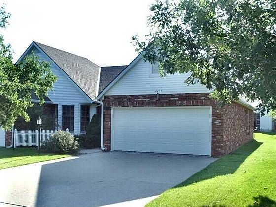 1st image of 2207 Village Dr