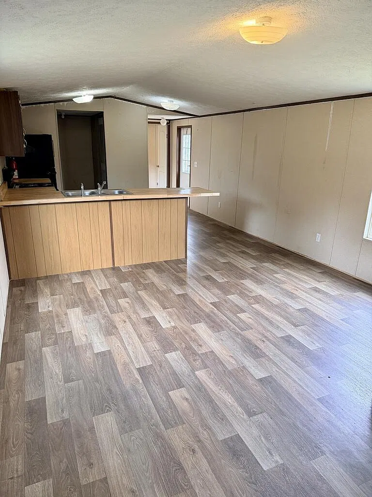 2 bed, 840 sqft, $1,400 — Photo 4