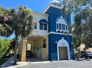 570 Blackburn Point Rd #7, Osprey, FL 34229