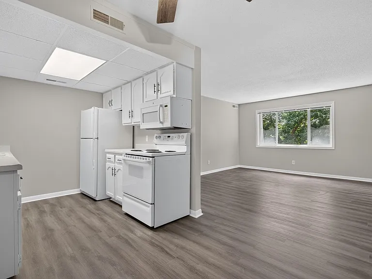 Kellogg Place Apartments — Photo 30