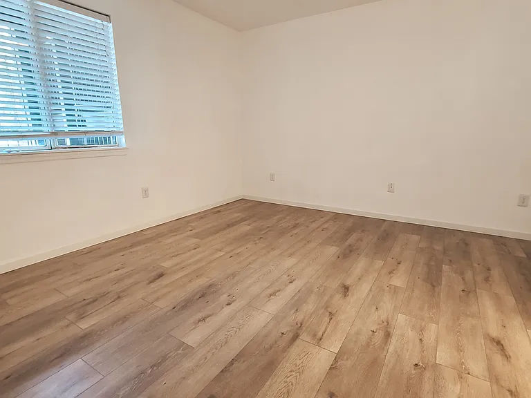 1385 W University Ave #103 — Photo 7