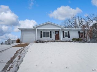 2230 Columbus Cir, Warrenton, MO 63383