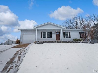 2230 Columbus Cir, Warrenton, MO, 63383