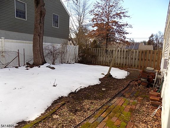 2nd image of 21 Romondt Rd