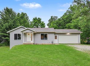 1725 Kreft St NE, Grand Rapids, MI 49525