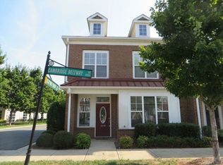 2038 Cambridge Beltway Dr, Charlotte, NC 28273