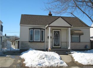 1606 6th St, Wyandotte, MI 48192