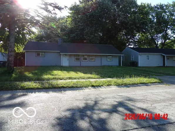 81 Crestview Dr, Greenwood, IN 46143