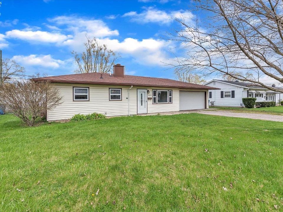 1st image of 1830 Oak Ln