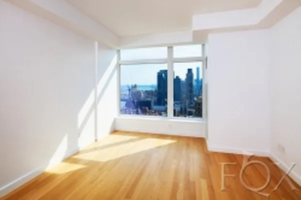 Rented by Fox Residential Group | media 4