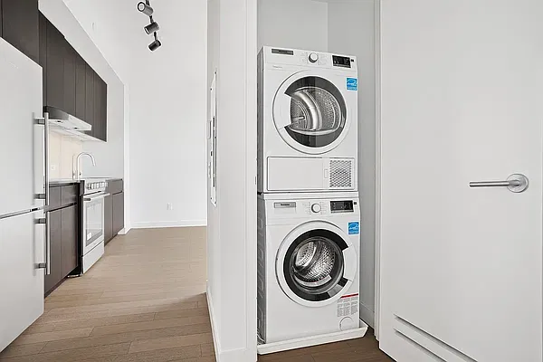 Laundry, photo 1