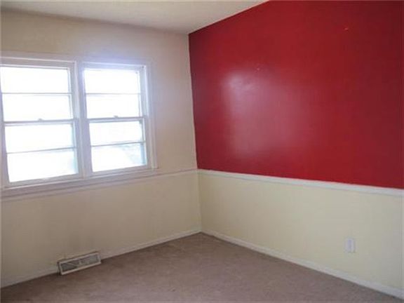 5th image of 2737 N 72nd Ter