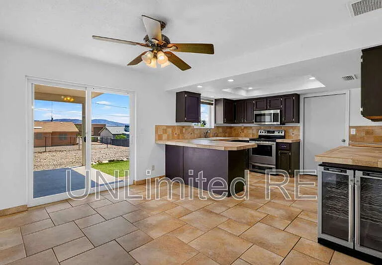 2250 Atlantic Dr — Photo 13
