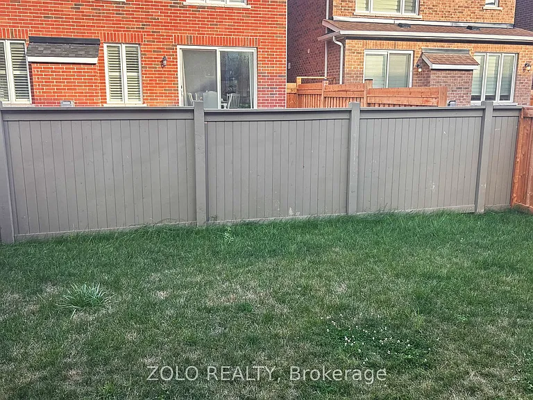 551 Bellflower Ct — Photo 25