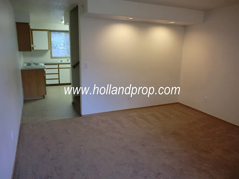 17229 SE Julie Pl — Photo 2