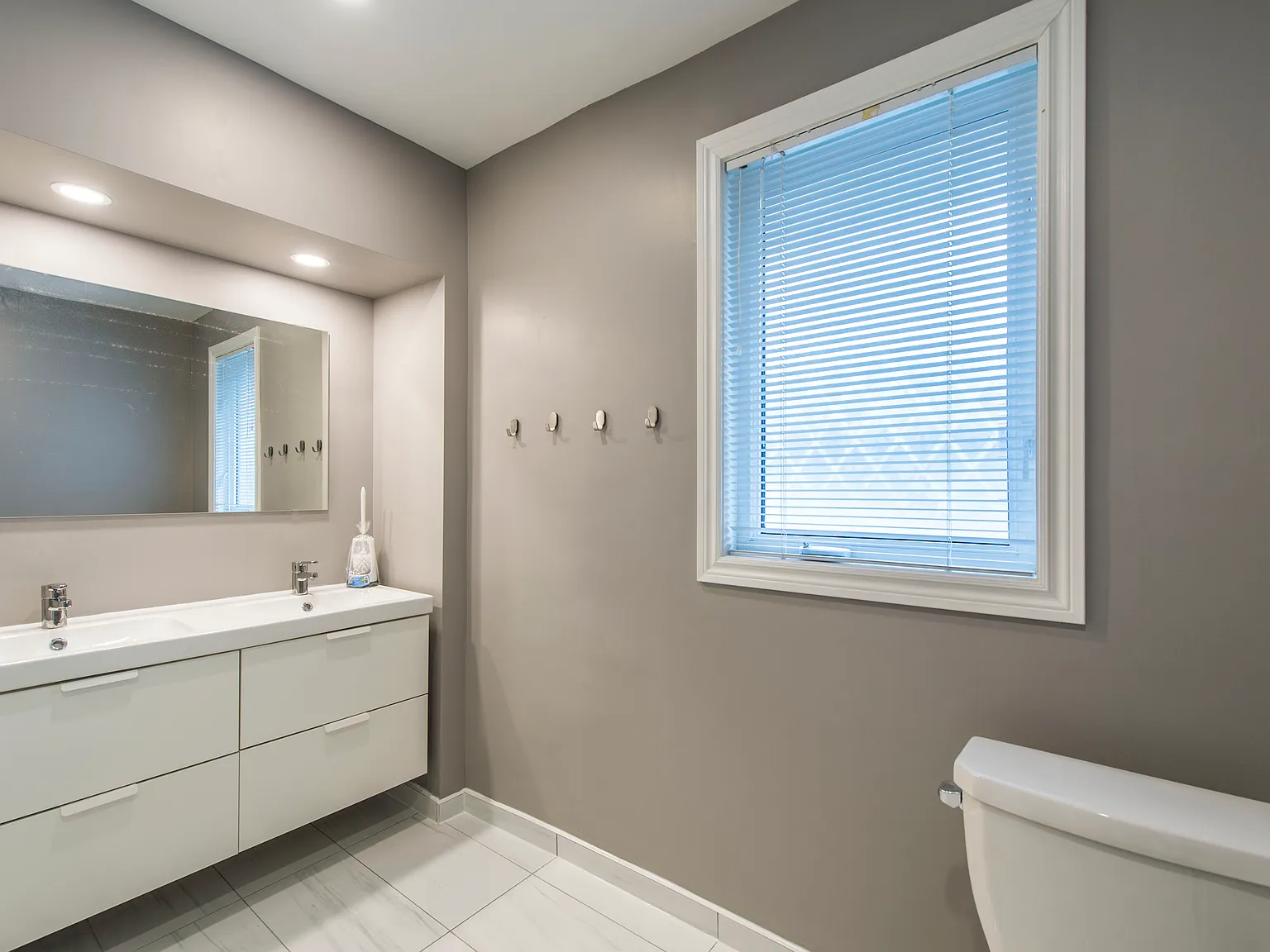 4 bed, 1170 sqft, $849 — Photo 3