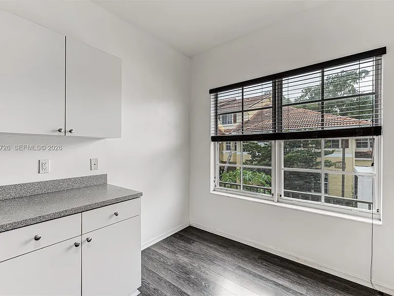 8900 NE 8th Ave #1107 — Photo 11