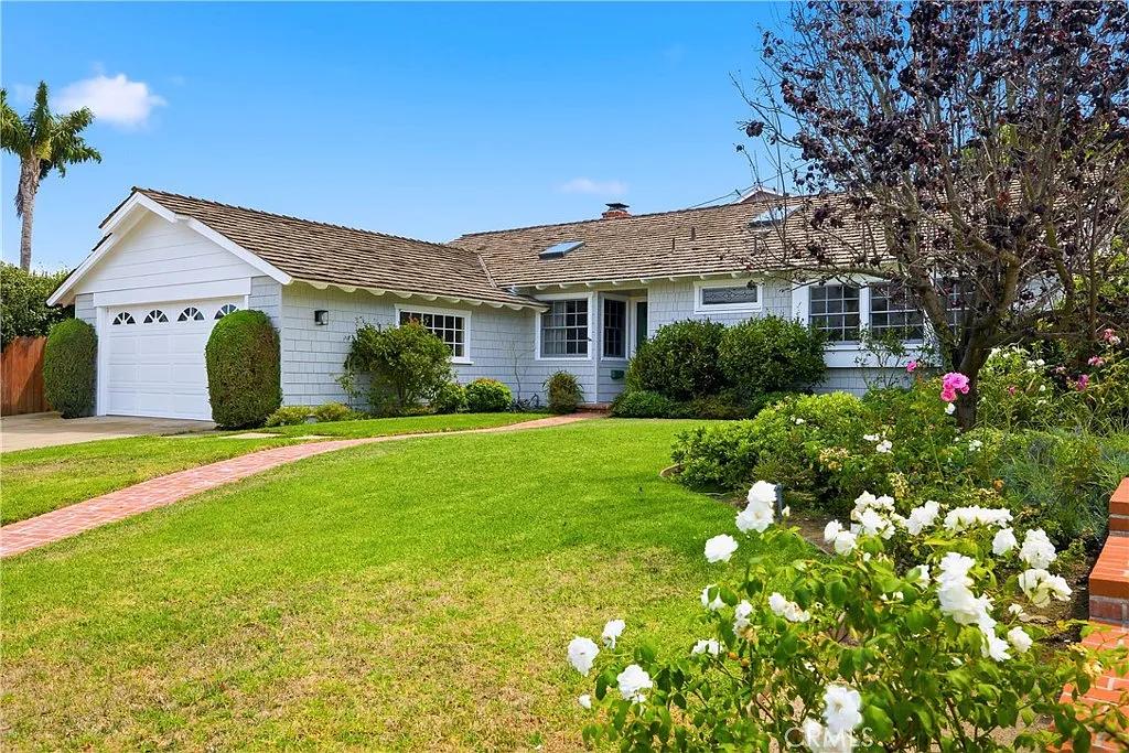 3 bed, 1709 sqft, $7,000 — Photo 3
