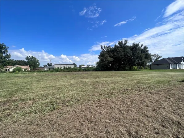 157 Pleasant Valley Dr, Des Allemands, LA 70030