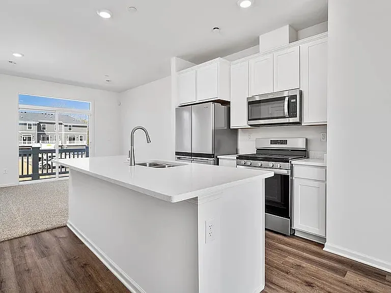 2032 Yellowstone Blvd — Photo 6