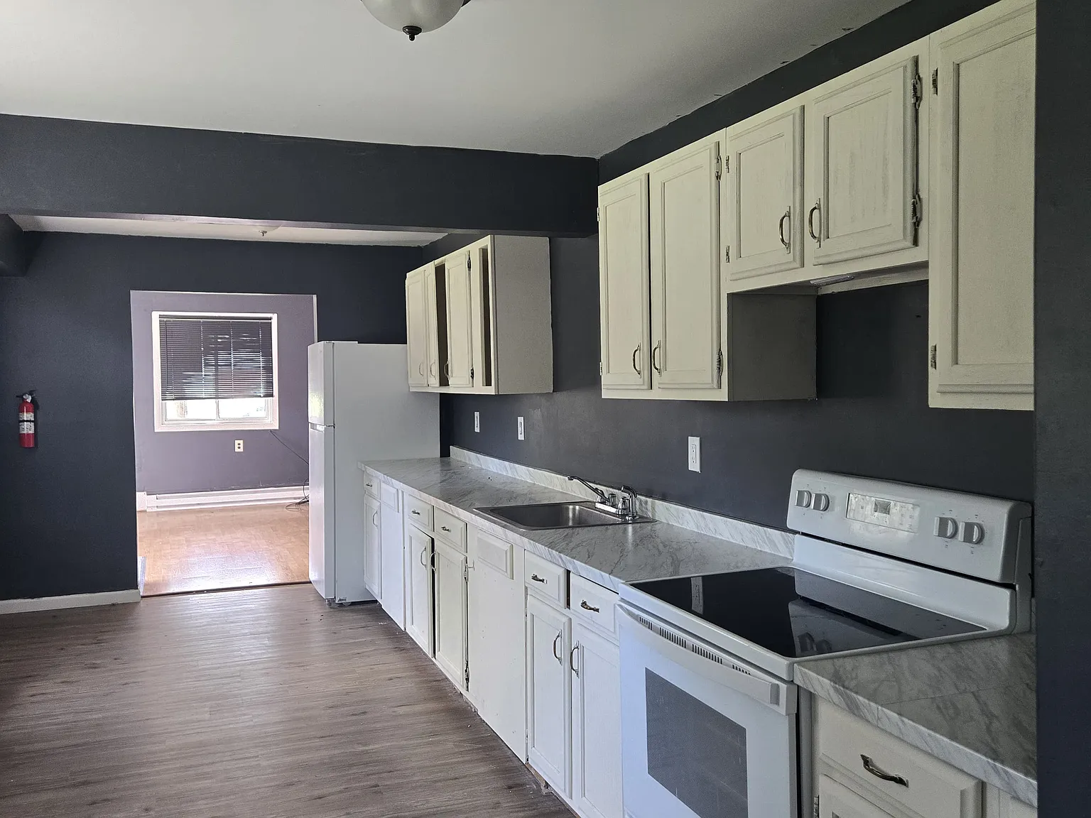 3 bed, $1,950 — Photo 3