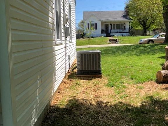 5th image of 234 Stevenson Dr