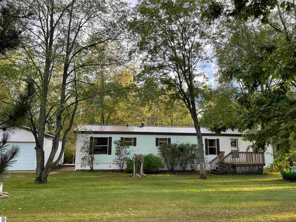 15581 Dzuibanek Rd, Thompsonville, MI 49683