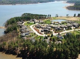 9 Osprey Ln, Newmarket, NH 03857