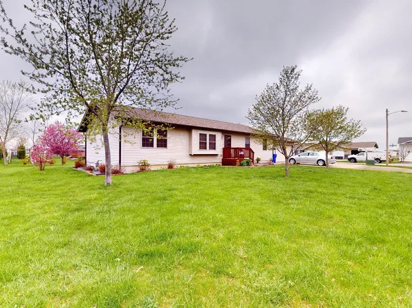 531 Oak St N, Rockwell, IA 50469