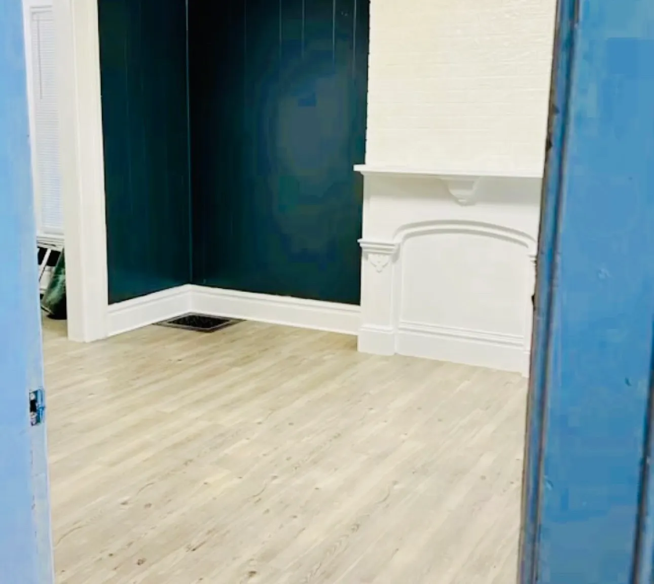 1126 Court St — Photo 1