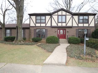 10206 Judith Ct, Louisville, KY 40223