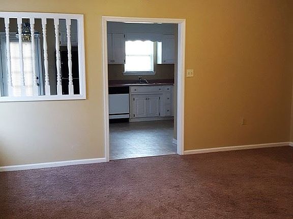 3rd image of 4222 Hamilton Cir