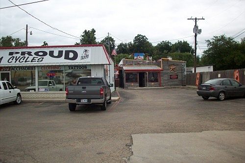 2nd image of 704 E Veterans Memorial Blvd