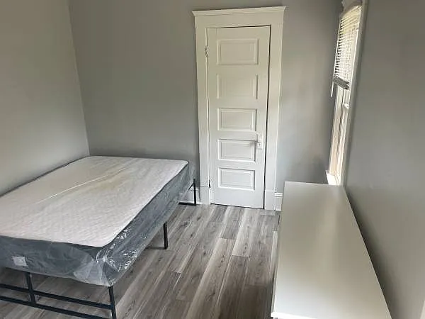 9202 Edmunds Ave #4 — Photo 14