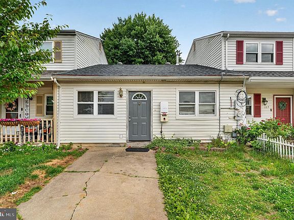 2nd image of 115 E Beaver Ct