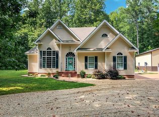 390 Moran Creek Rd, Weems, VA 22576