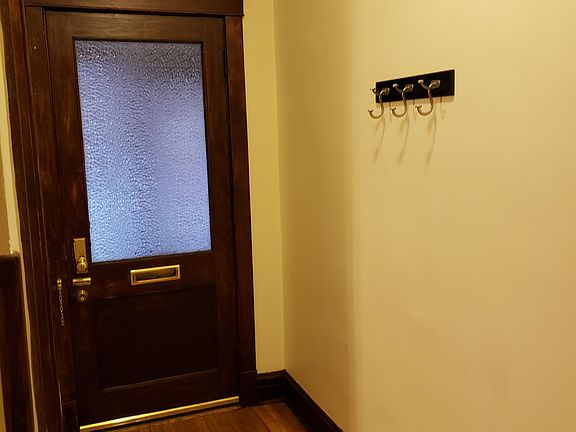 5th image of 1456 W Catalpa Ave #1