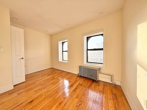 2nd image of 30 Rogers Ave APT 3D